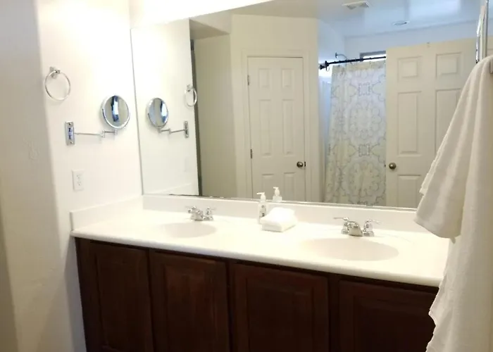 I, Minutes To Airport And Downtown * Phoenix
